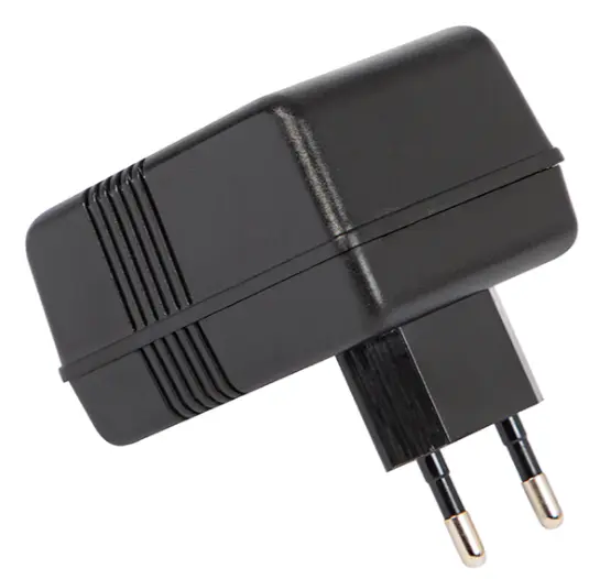 Transformator napięcia Polska - USA 45W BLOW 2