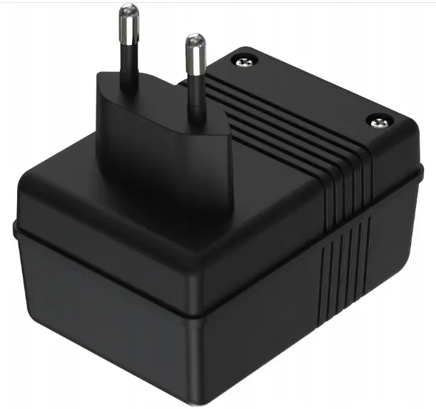 Transformator napięcia Polska - USA 45W BLOW 3